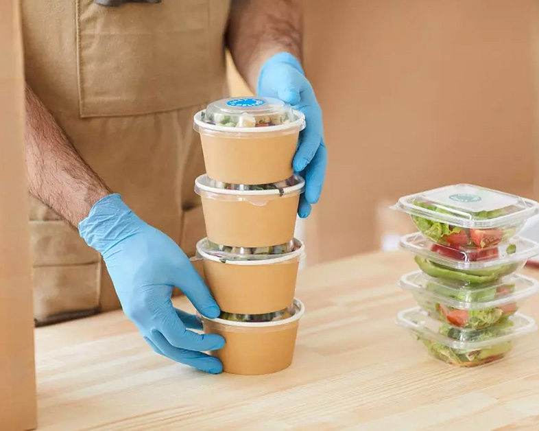 Vaisselle à usage unique en bagasse de canne à sucre et transformation écologique du secteur de la restauration