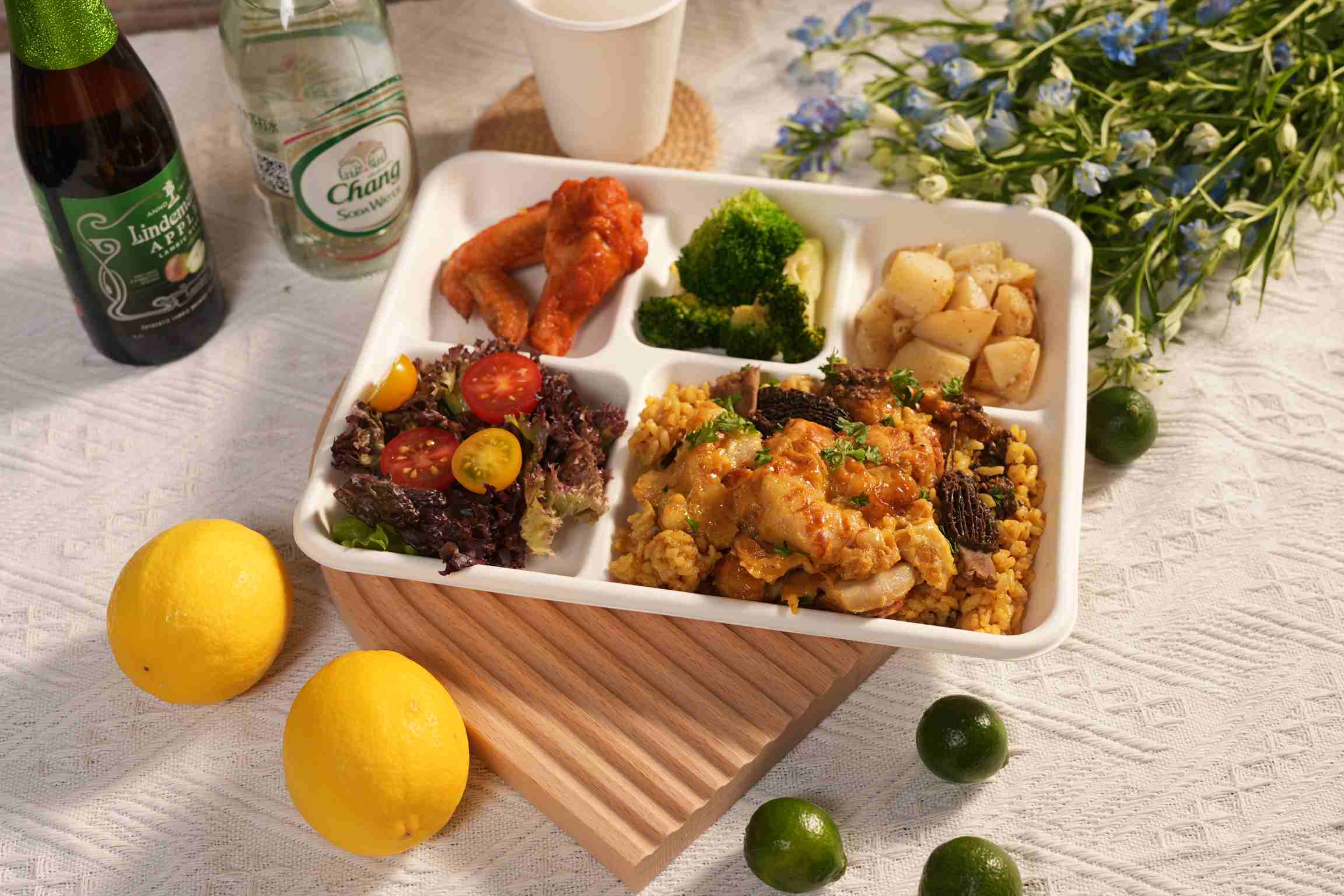 Bagasse Tableware: A Low-Carbon Green Material Leading Catering Decarbonization